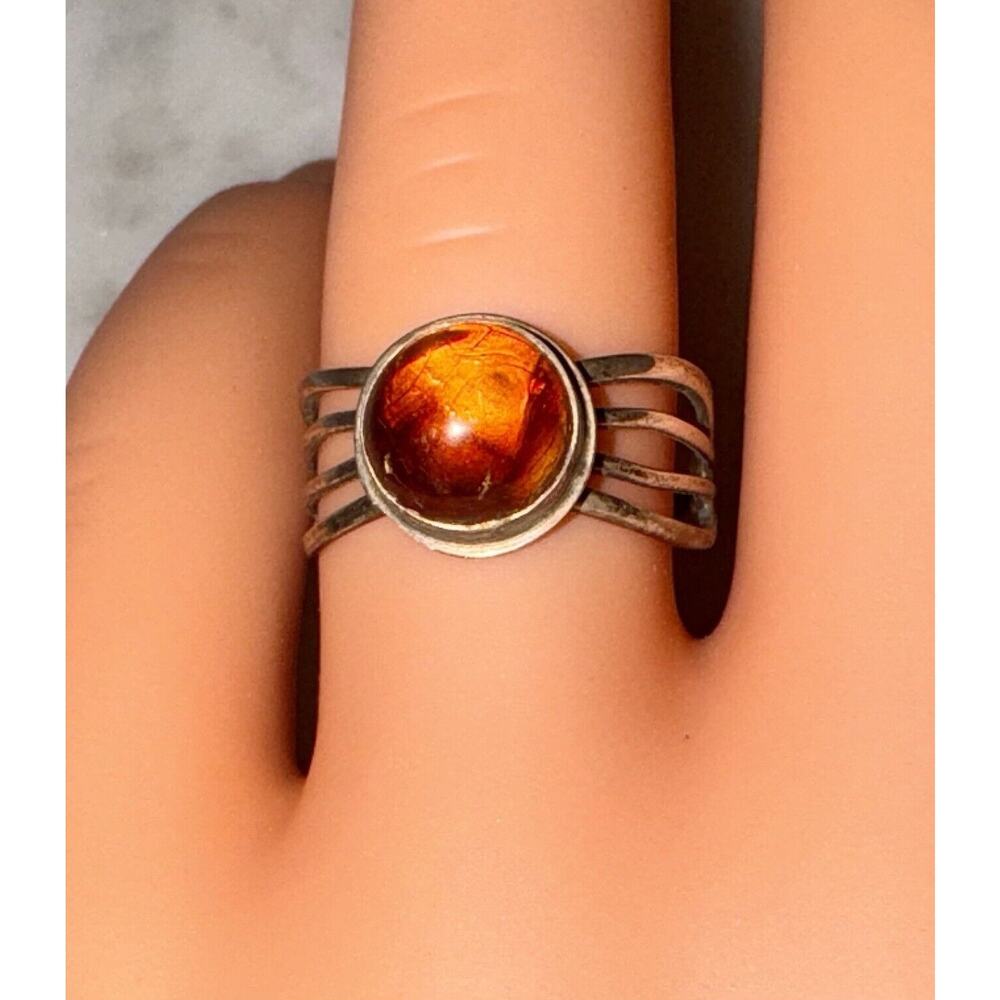 Vintage Sterling Silver Multiple Band Look Ring With Amber Stone Size 7.5 UNIQUE